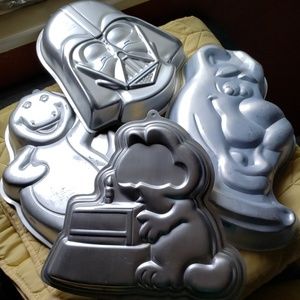 Cake pans